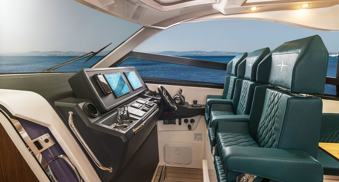 VIDA 33 operator's platform with elegant seats and a modern control centre.