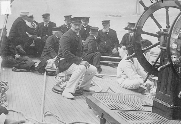Black and white picture of Kaiser Wilhelm II and his crew on his sailing yacht Meteor.