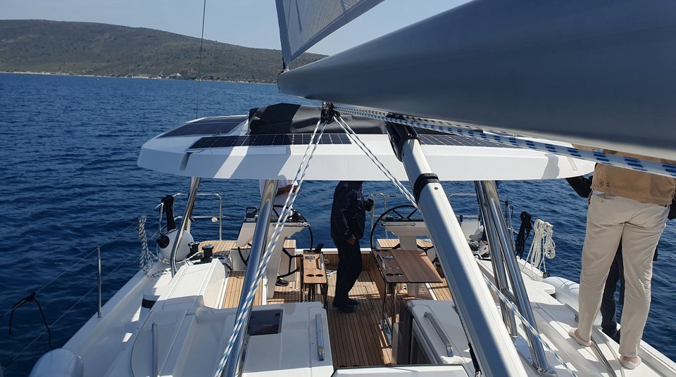 BAVARIA C46 - Hardtop Test