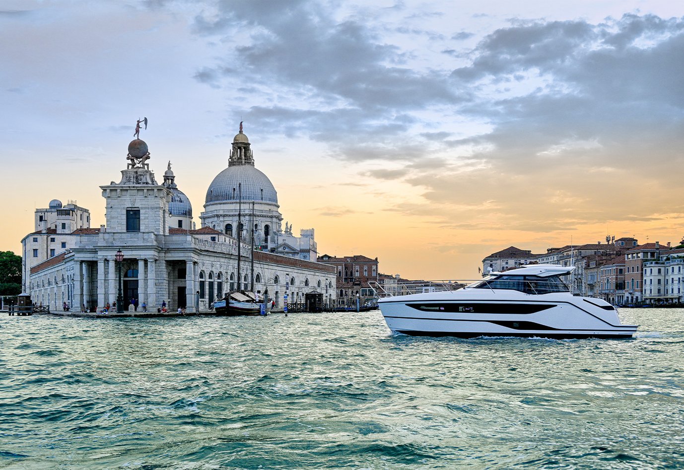 BAVARIA SR33 in Venedig