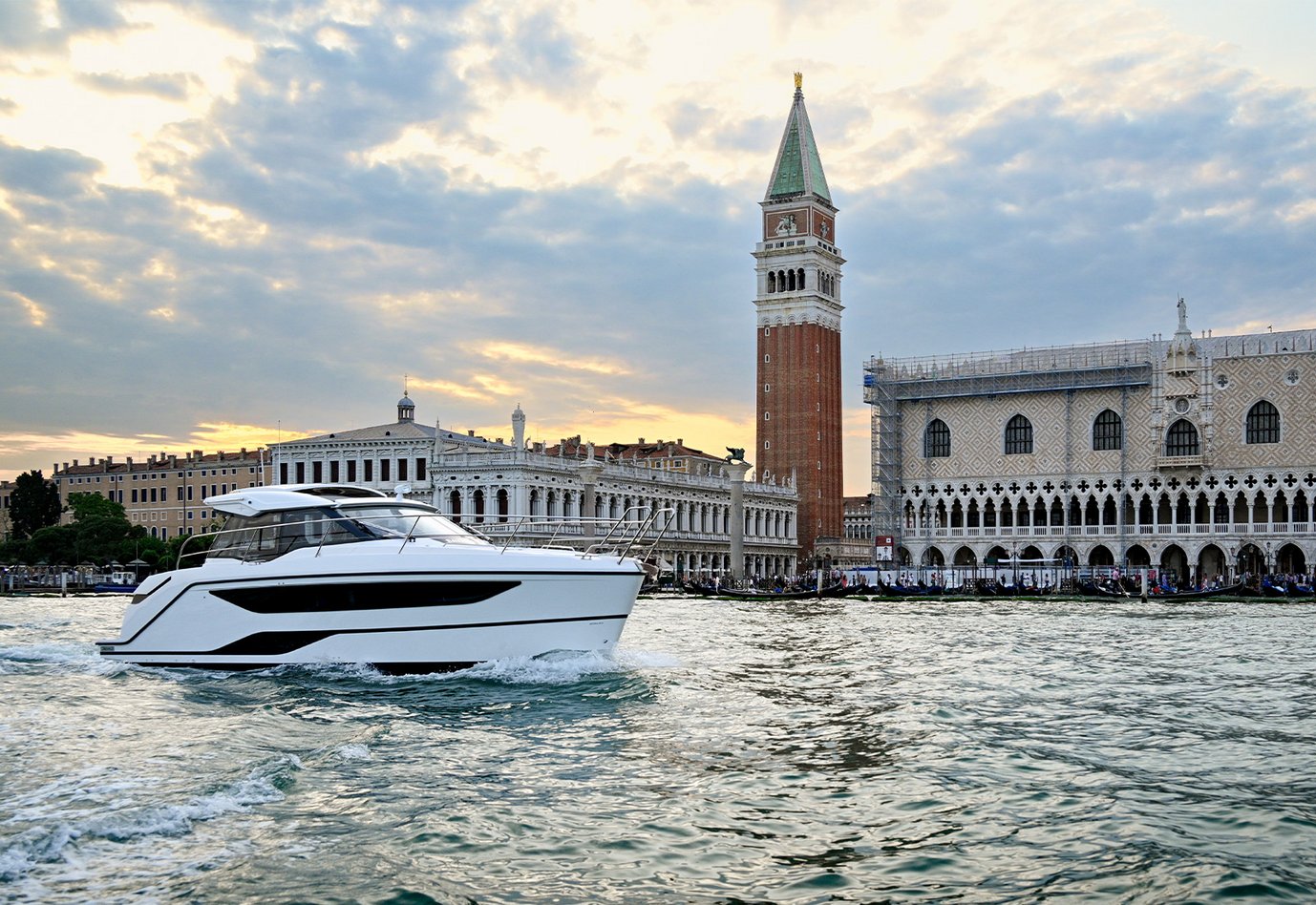 BAVARIA SR33 in Venedig