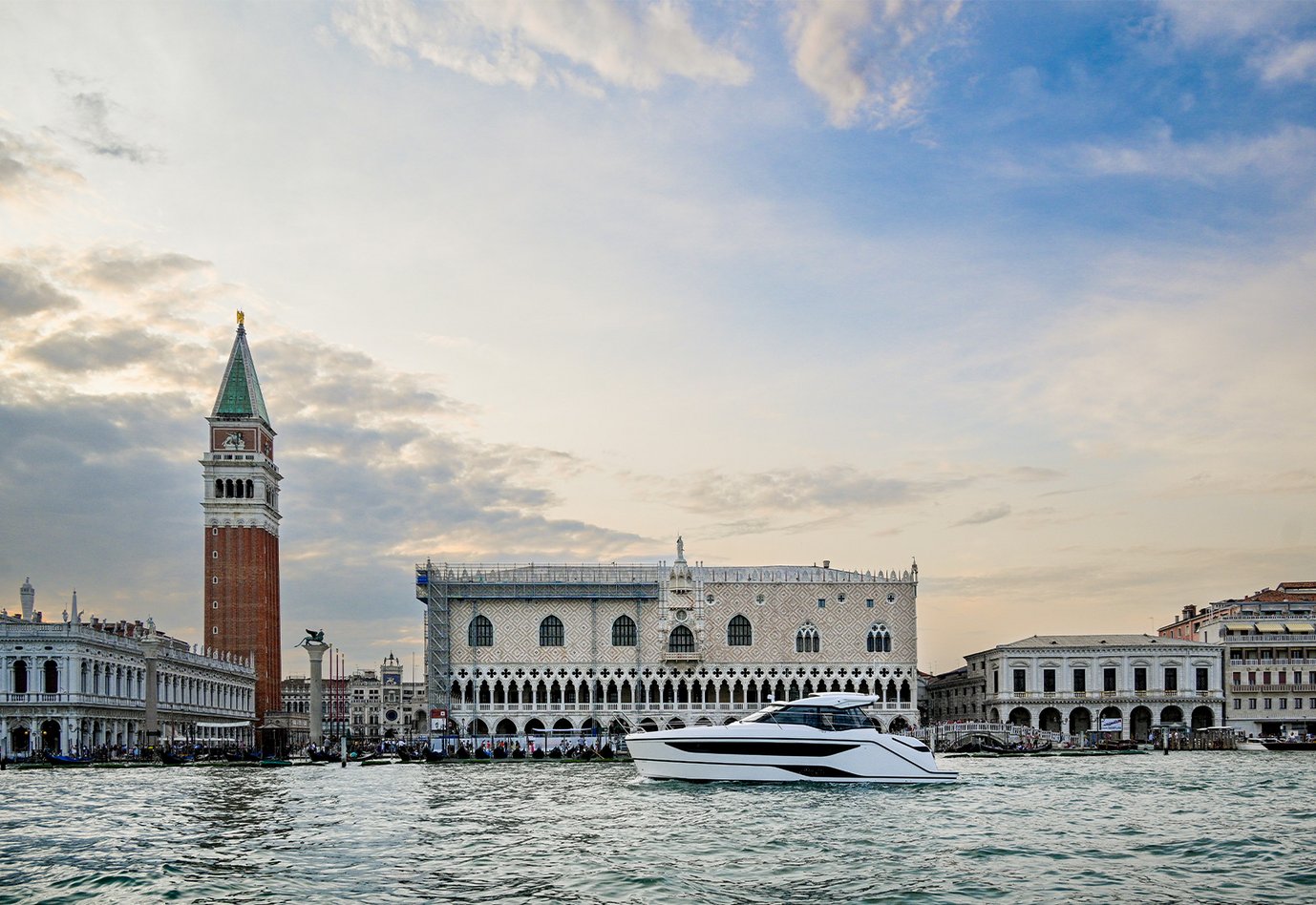 BAVARIA SR33 in Venedig