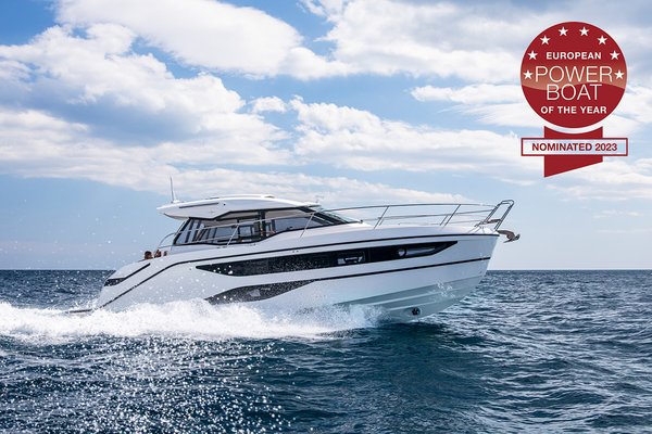 BAVARIA SR36 - Powerboat of the Year Award