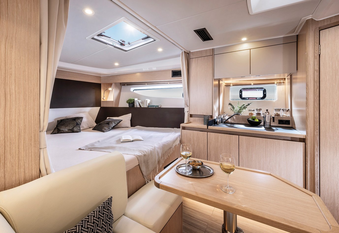 BAVARIA YACHTS | SR33 Interieur
