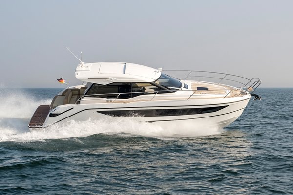 BAVARIA SR36 - Weltpremiere