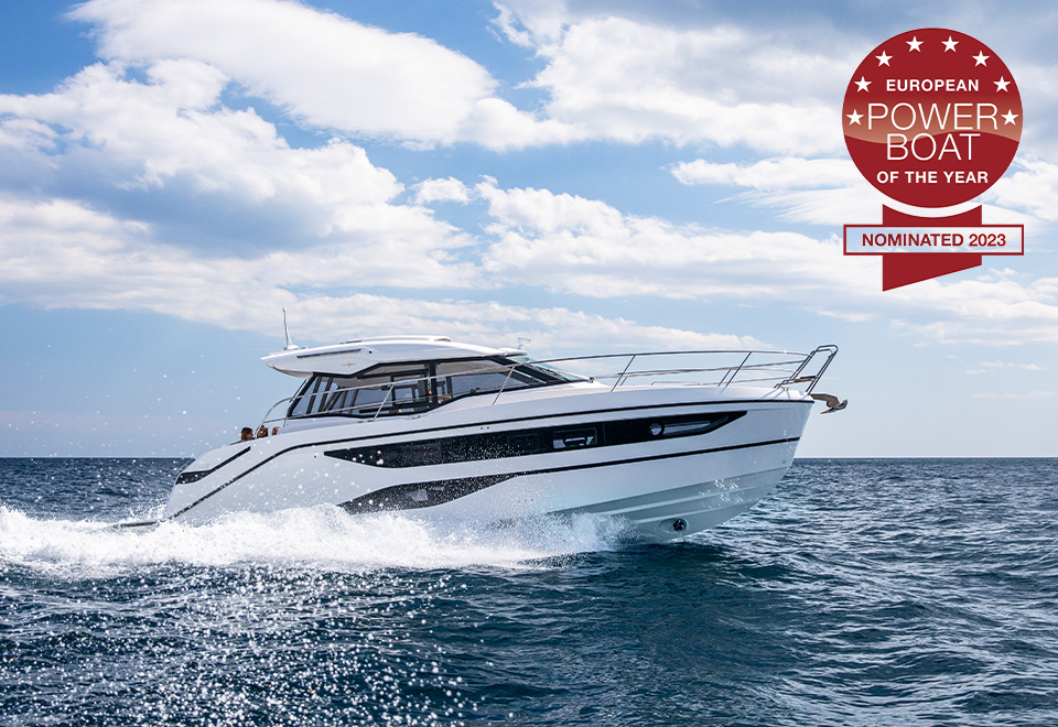 BAVARIA SR36 - Powerboat of the Year Award
