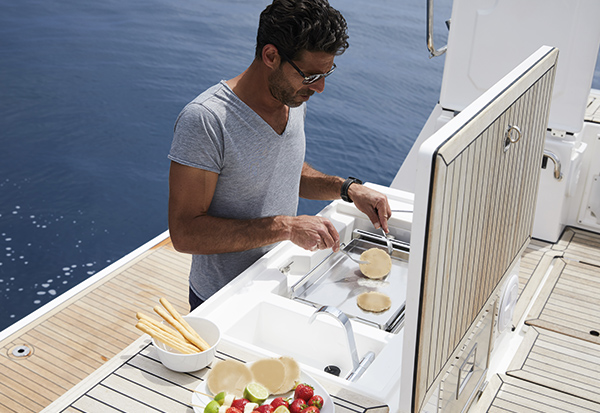 Einfache Sommerküche für die Pantry